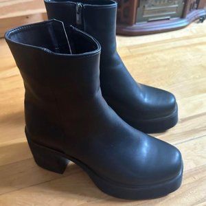 BOOTS STEVE MADDEN NEW